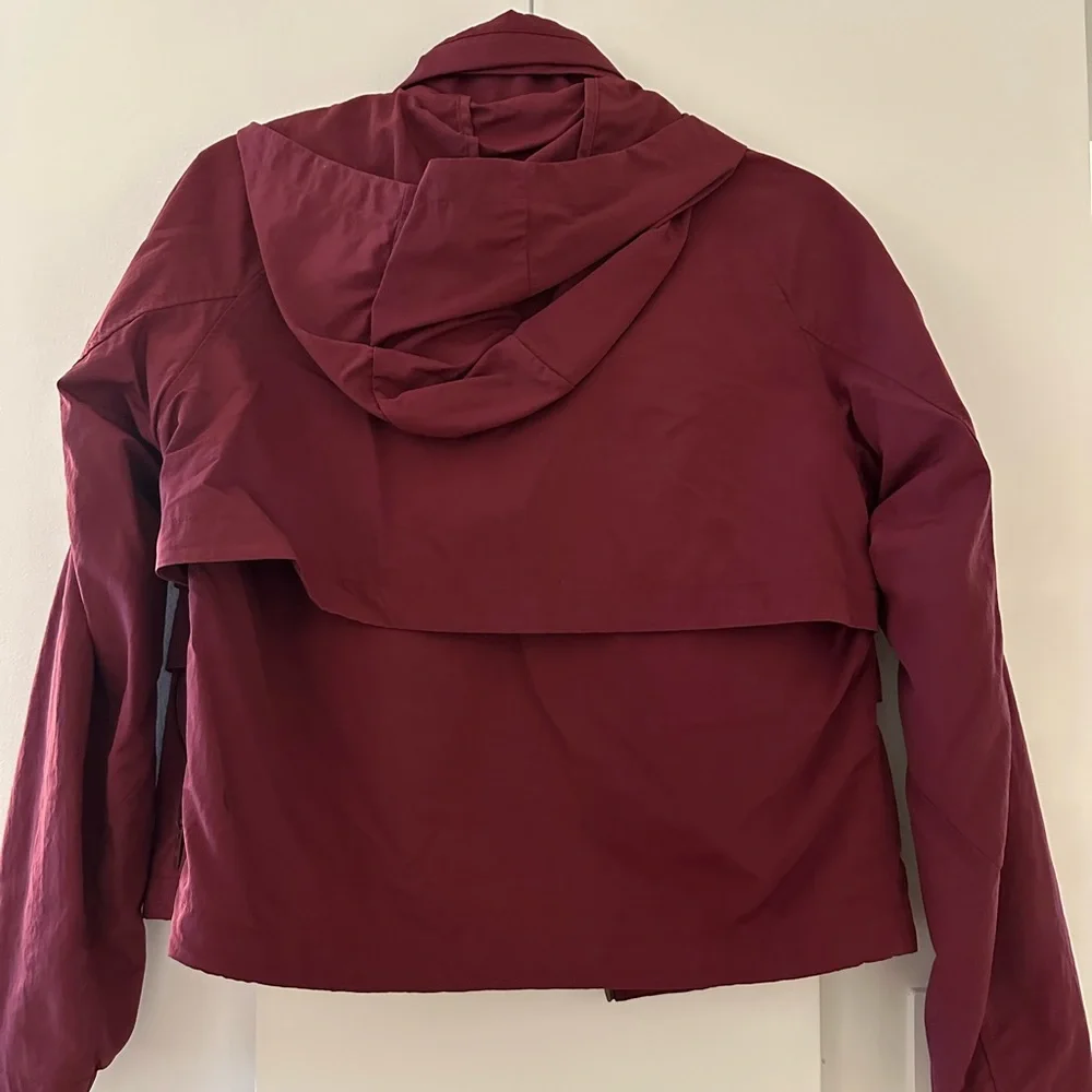 Lululemon Always Effortless Jacket
Wine Berry, Size 2 - Picture 3 of 6
